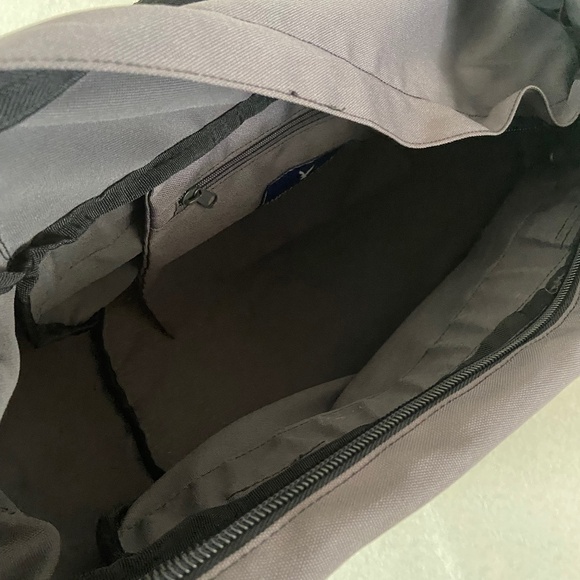 Vintage American Eagle Outfitters Duffel Bag - Picture 6 of 6